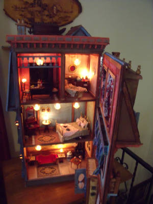 DOLLHOUSES/BROTHEL10.JPG