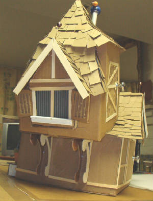 DOLLHOUSES/GH8.JPG