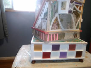 DOLLHOUSES/MAD10.jpg