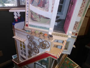 DOLLHOUSES/MAD10.jpg