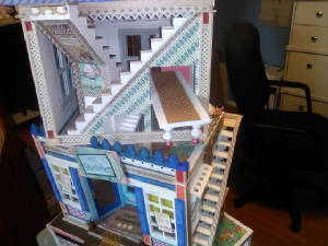 DOLLHOUSES/MAD10.jpg