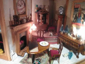 DOLLHOUSES/MINDI8.jpg
