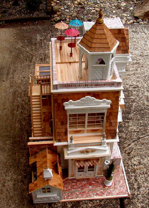 DOLLHOUSES/RAIN10.jpg