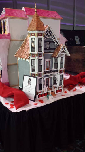 DOLLHOUSES/SAN3.JPG