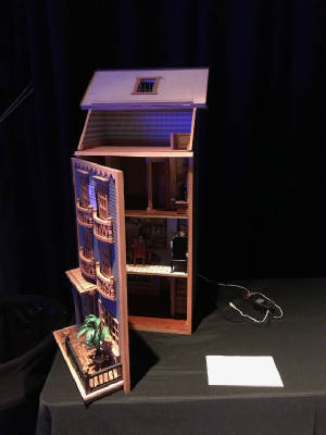 DOLLHOUSES/TOWN10.JPG