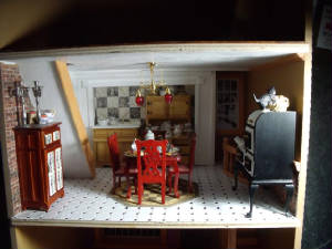 DOLLHOUSES/TOWN10.JPG