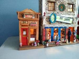 DOLLHOUSES/VILLAGE7.jpg