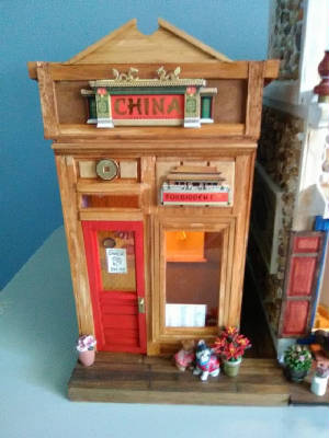DOLLHOUSES/VILLAGE7.jpg