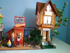 DOLLHOUSES/VILLAGE7.jpg