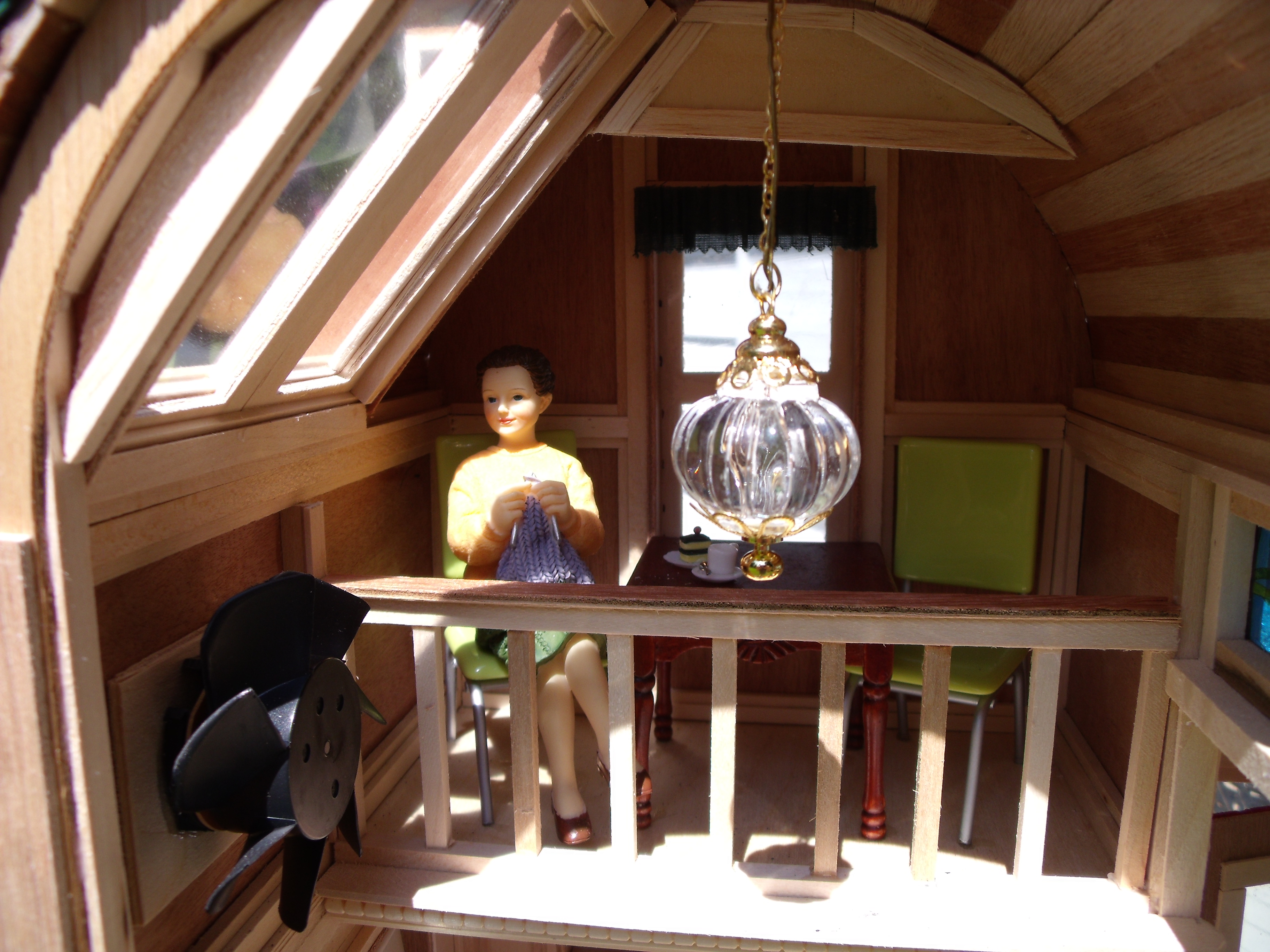 DOLLHOUSES/COFFEE10.jpg