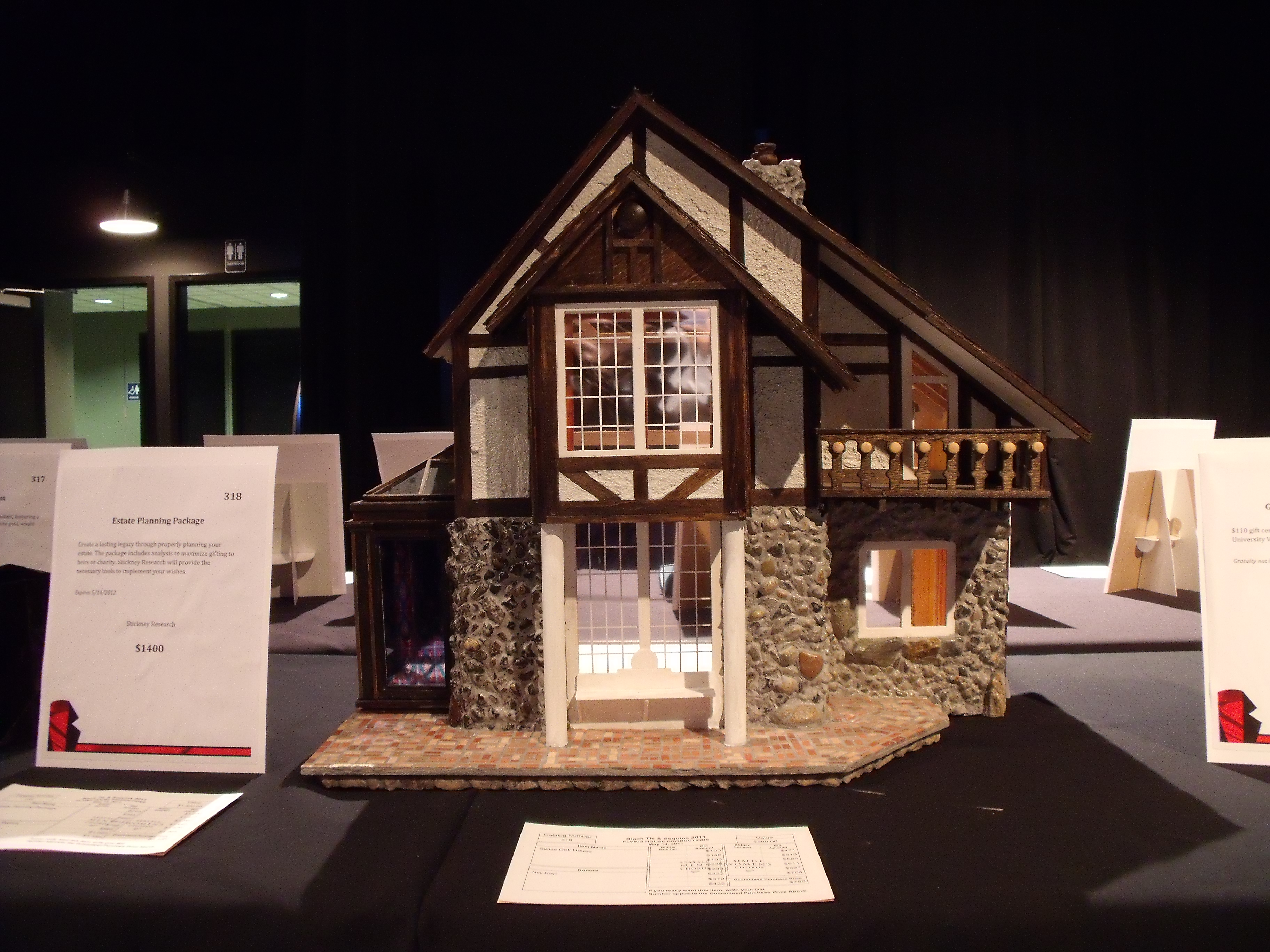 DOLLHOUSES/LEAVEN10.JPG