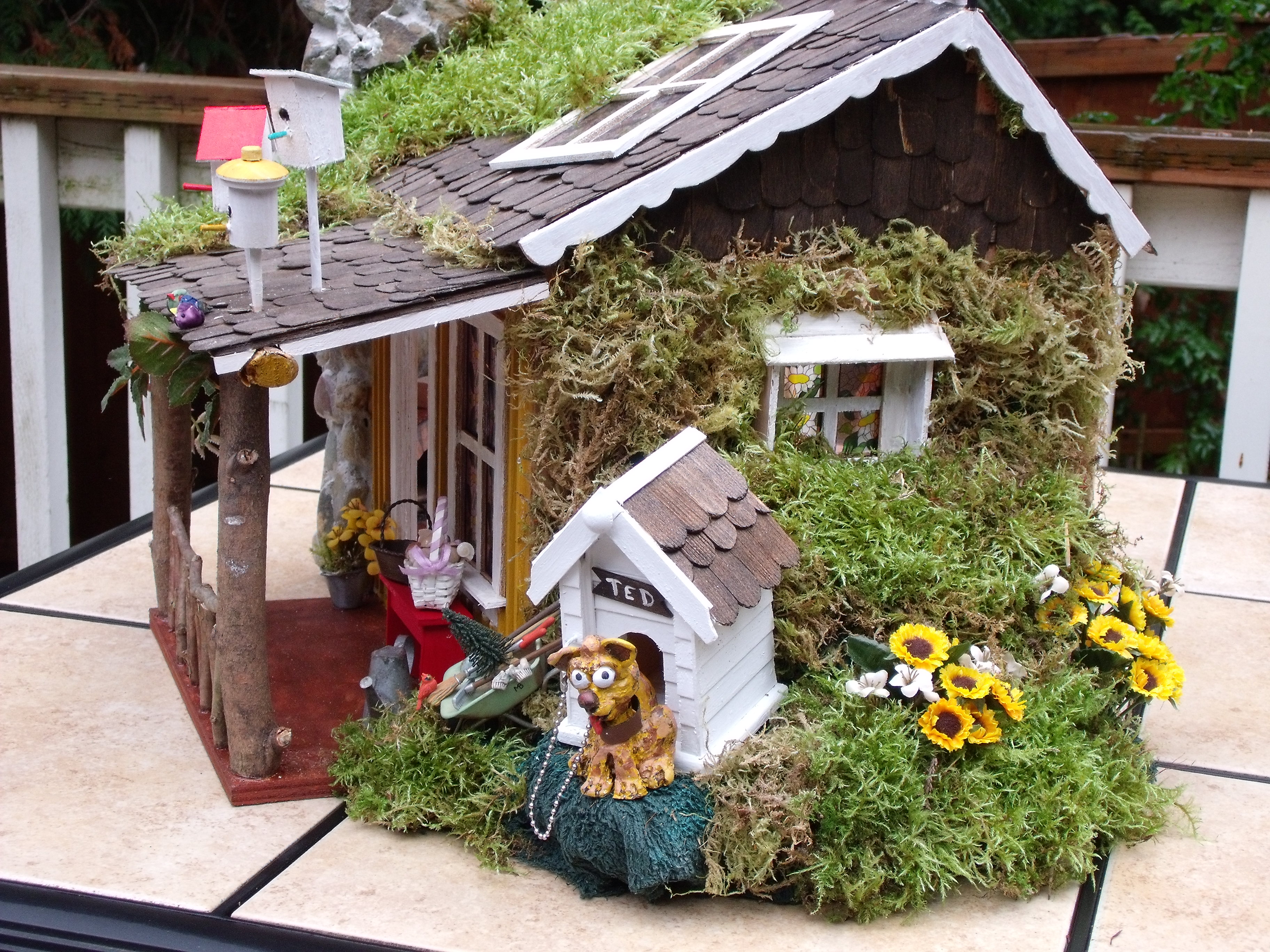 DOLLHOUSES/MR9.JPG