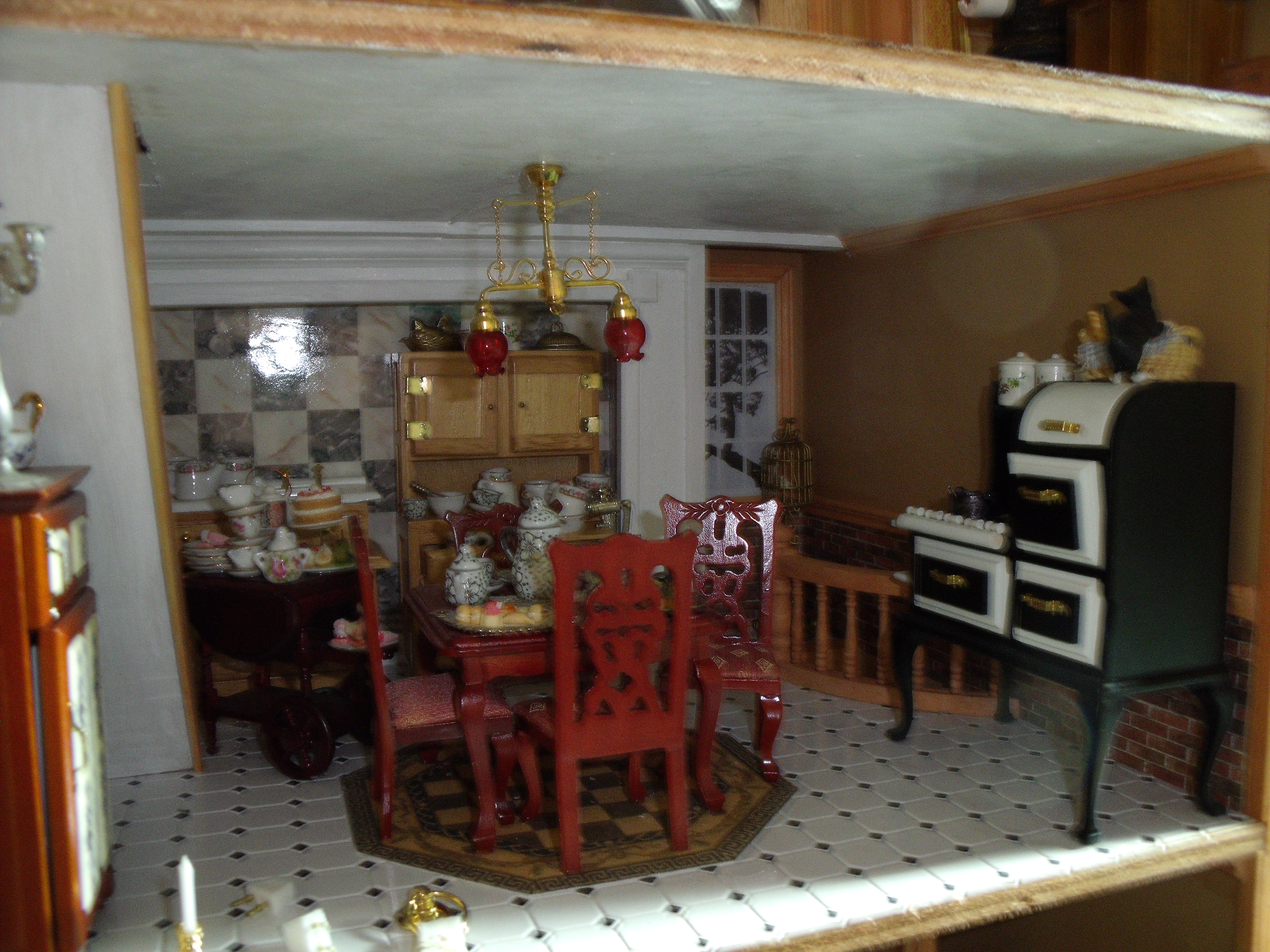 DOLLHOUSES/TOWN10.JPG