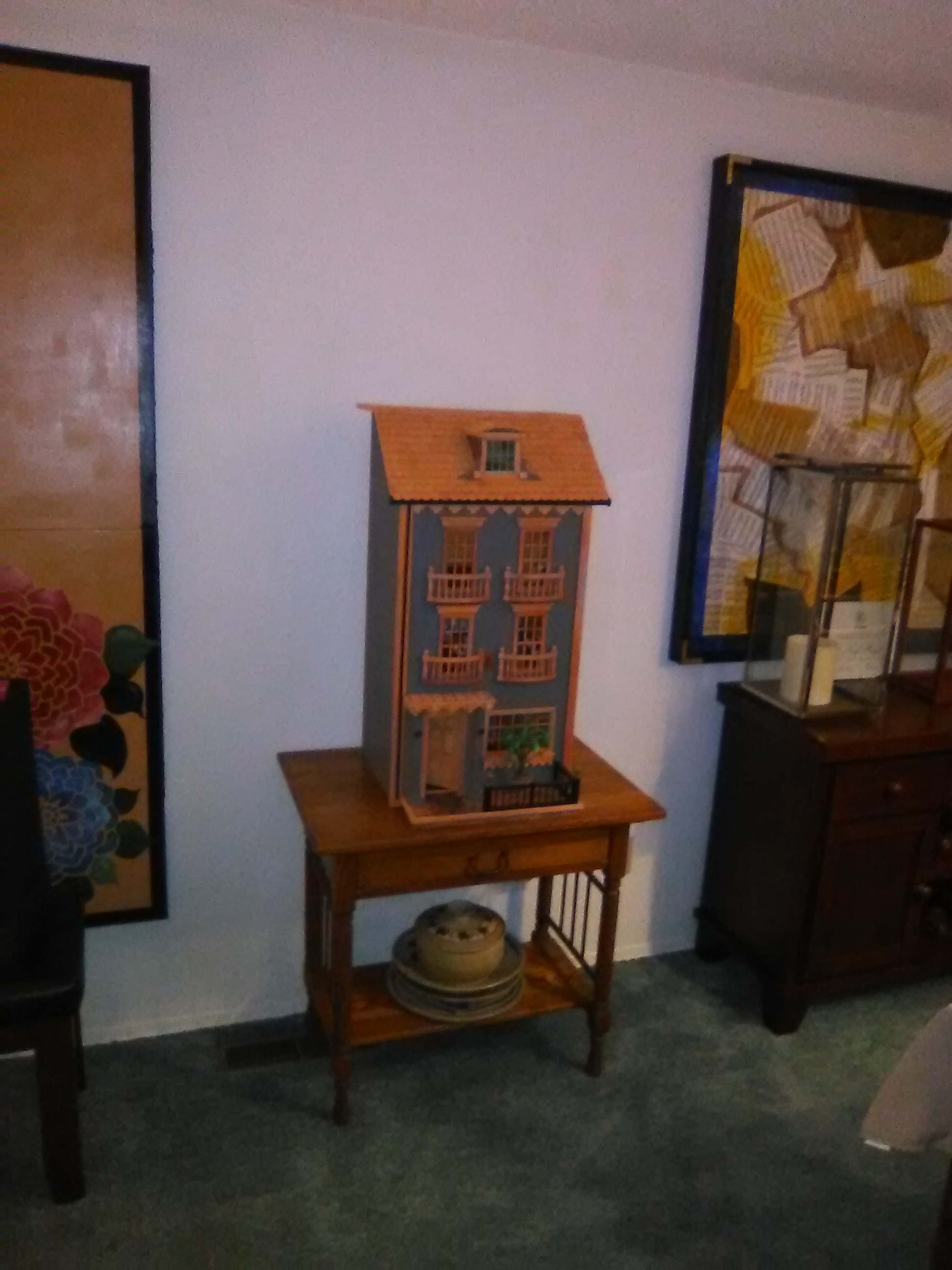 DOLLHOUSES/TOWN10.JPG